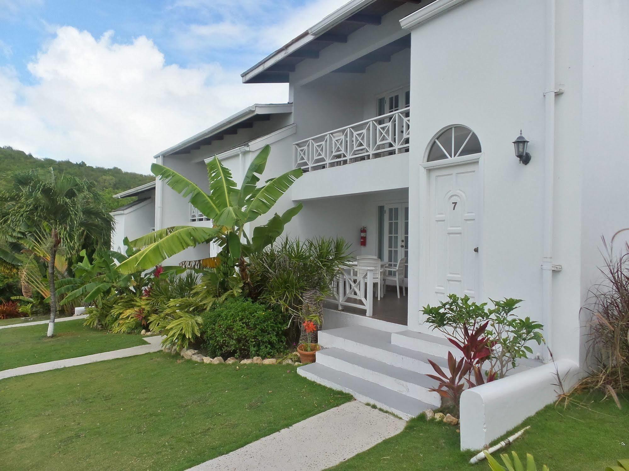 Dickenson Bay Cottages Cedar Grove Zewnętrze zdjęcie