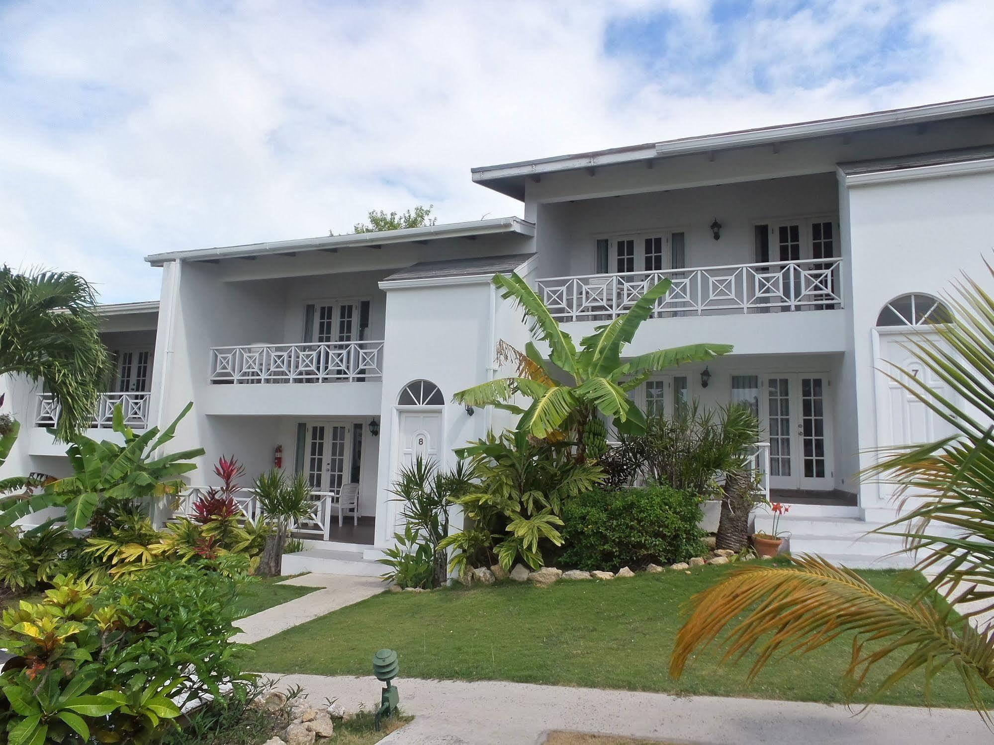 Dickenson Bay Cottages Cedar Grove Zewnętrze zdjęcie